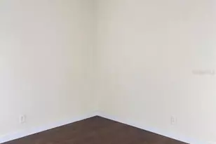 762 60th Ave NE, Saint Petersburg, FL 33703 - Photo 7