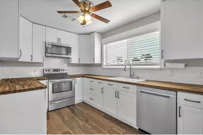 857 Webster Avenue NW, Port Charlotte, FL 33948 - Photo 17