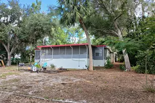 17010 SE 61st Pl, Ocklawaha, FL 32179 - Photo 3