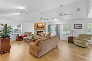 1931 NW 18th St, Crystal River, FL 34428 - Photo 9