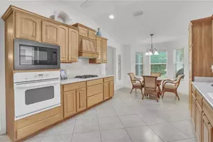 7796 SE 168th Lone Oak Loop, The Villages, FL 32162 - Photo 9