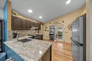 1120 NE 22nd Ct, Gainesville, FL 32641 - Photo 13