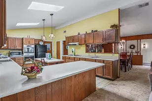 17 S Bay Shore Dr, Eastpoint, FL 32328 - Photo 29