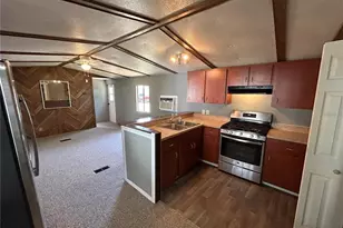 819 Mary St, Wildwood, FL 34785 - Photo 11