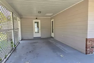 36904 Ridge Rd, Fruitland Park, FL 34731 - Photo 5