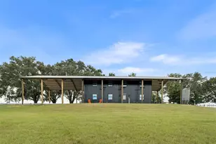 23220 NW 27 St, Morriston, FL 32668 - Photo 9