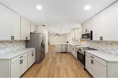 9310 NW 10th Place, Gainesville, FL 32606 - Photo 25