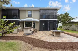 11310 W Bayshore Dr, Crystal River, FL 34429 - Photo 5