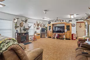 19355 SW 25th Pl, Dunnellon, FL 34431 - Photo 17