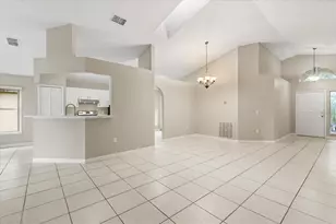 4105 Mendenwood Ln, Orlando, FL 32826 - Photo 5