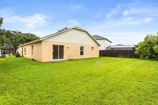 4105 Mendenwood Ln, Orlando, FL 32826 - Photo 23