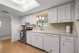 9230 SW 101st Ln, Ocala, FL 34481 - Photo 5