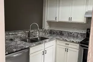 319 SW 54th Dr, Gainesville, FL 32607 - Photo 3