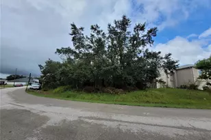 1946 Manatee Ct, Poinciana, FL 34759 - Photo 1