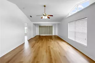 6554 Gentle Ben Cir, Wesley Chapel, FL 33544 - Photo 13