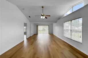 6554 Gentle Ben Cir, Wesley Chapel, FL 33544 - Photo 11