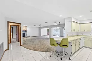 9835 Wedgewood Ln, Leesburg, FL 34788 - Photo 5