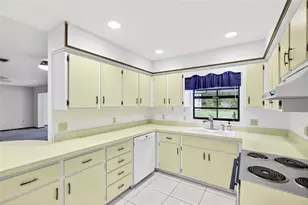 9835 Wedgewood Ln, Leesburg, FL 34788 - Photo 11