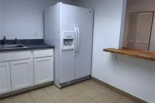 585 Fairways Cir, Ocala, FL 34472 - Photo 9