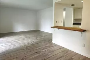 585 Fairways Cir, Ocala, FL 34472 - Photo 5