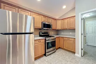 16946 SE 93rd Cuthbert Cir, The Villages, FL 32162 - Photo 21