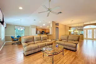 16946 SE 93rd Cuthbert Cir, The Villages, FL 32162 - Photo 11