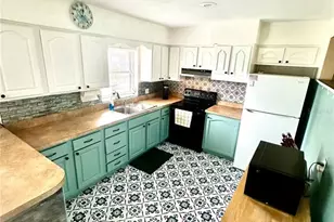 764 NE 13th St, Crystal River, FL 34428 - Photo 19