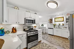 17694 SE 84th Peyton Ct, The Villages, FL 32162 - Photo 13