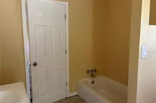 102 3rd St, Lady Lake, FL 32159 - Photo 11