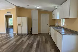 102 3rd St, Lady Lake, FL 32159 - Photo 5