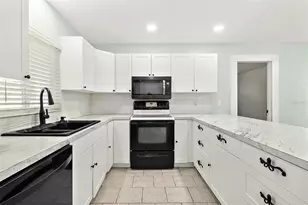 85 Black Bear Ln, Palm Coast, FL 32137 - Photo 13