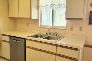 11215 SW 63rd Terrace Rd, Ocala, FL 34476 - Photo 3