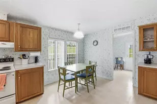 16656 SE 175th Terrace Rd, Weirsdale, FL 32195 - Photo 17