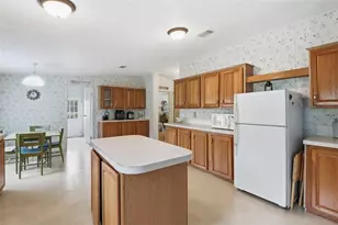 16656 SE 175th Terrace Rd, Weirsdale, FL 32195 - Photo 15