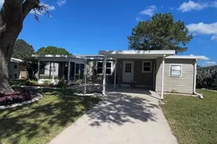 909 Orchid St, Lady Lake, FL 32159 - Photo 3