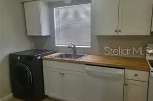 1100 E Caroline St, Tavares, FL 32778 - Photo 3