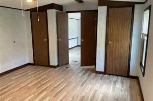 18057 SE 20th Pl, Silver Springs, FL 34488 - Photo 9