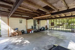 329 SE 2nd St, Williston, FL 32696 - Photo 9