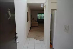 2415 NE 7th St, Ocala, FL 34470 - Photo 5