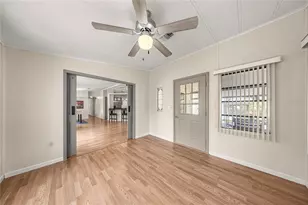 712 Devon Dr, Lady Lake, FL 32159 - Photo 5