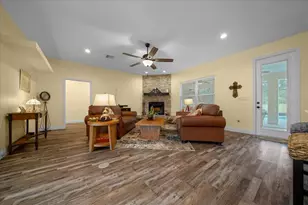 4390 SE 117th Pl, Belleview, FL 34420 - Photo 9