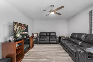 622 Fairways Cir, Ocala, FL 34472 - Photo 9