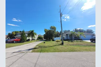 1929 Manatee Drive, Poinciana, FL 34759 - Photo 9