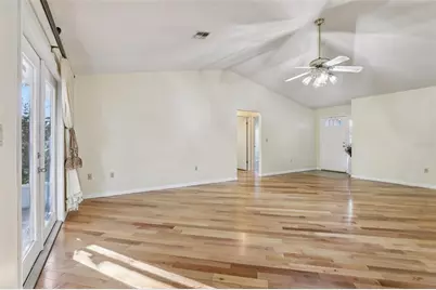 304 Brigadoon Circle, Leesburg, FL 34788 - Photo 13