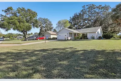 304 Brigadoon Circle, Leesburg, FL 34788 - Photo 5