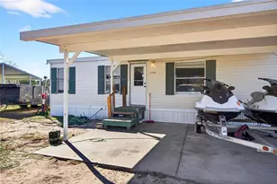 6766 NE 1st Pl, Ocala, FL 34470 - Photo 3