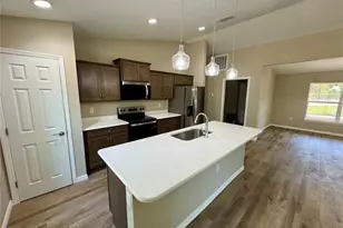 704 W Haguer Pl, Dunnellon, FL 34434 - Photo 5