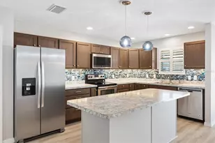 706 Jason Dr, Lady Lake, FL 32159 - Photo 9