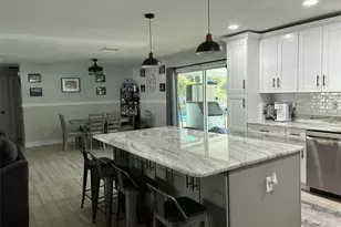 571 NW 14th Pl, Crystal River, FL 34428 - Photo 11