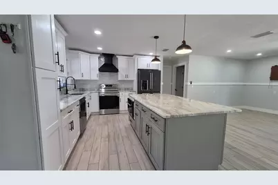 571 NW 14th Place, Crystal River, FL 34428 - Photo 5